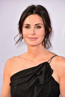 Courteney Cox Longsleeve T-shirt #3286811