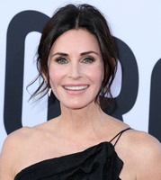 Courteney Cox Longsleeve T-shirt #3286849