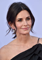 Courteney Cox Longsleeve T-shirt #3286874