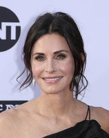 Courteney Cox Longsleeve T-shirt #3286883