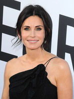 Courteney Cox Longsleeve T-shirt #3286886