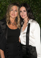 Courteney Cox Longsleeve T-shirt #3307449