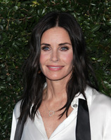Courteney Cox Longsleeve T-shirt #3307493