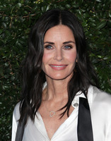 Courteney Cox Longsleeve T-shirt #3307511