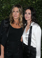 Courteney Cox Longsleeve T-shirt #3307546