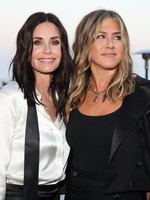 Courteney Cox Longsleeve T-shirt #3307547