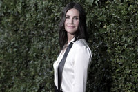 Courteney Cox Longsleeve T-shirt #3307559