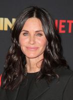 Courteney Cox Longsleeve T-shirt #3736902