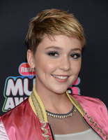 Cozi Zuehlsdorff t-shirt #3787200
