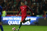 Cristiano Ronaldo longsleeve t-shirt #3336753