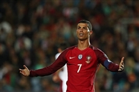 Cristiano Ronaldo longsleeve t-shirt #3336871