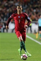 Cristiano Ronaldo longsleeve t-shirt #3337114