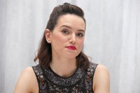 Daisy Ridley Longsleeve T-shirt #2599874