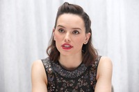 Daisy Ridley Sweatshirt #2599878