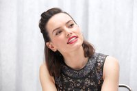 Daisy Ridley t-shirt #2599881