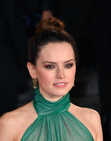 Daisy Ridley Longsleeve T-shirt #2843323
