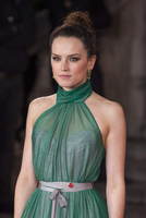 Daisy Ridley Longsleeve T-shirt #2843443