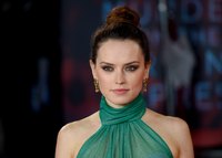 Daisy Ridley Sweatshirt #2843655