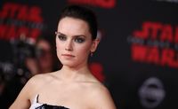 Daisy Ridley Longsleeve T-shirt #2937924