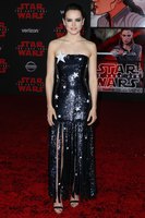 Daisy Ridley Longsleeve T-shirt #2937976