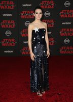 Daisy Ridley Longsleeve T-shirt #2938129