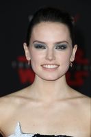 Daisy Ridley Longsleeve T-shirt #2938351