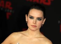 Daisy Ridley Longsleeve T-shirt #2938467