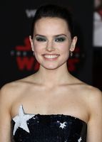 Daisy Ridley Longsleeve T-shirt #2938554