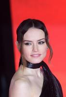 Daisy Ridley Longsleeve T-shirt #2938597