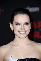 Daisy Ridley Longsleeve T-shirt #2938639