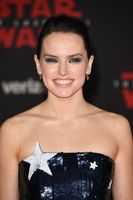 Daisy Ridley Sweatshirt #2938709