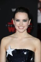Daisy Ridley Sweatshirt #2938807