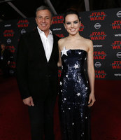 Daisy Ridley Longsleeve T-shirt #2938868