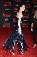 Daisy Ridley Longsleeve T-shirt #2938885
