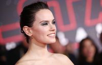 Daisy Ridley Sweatshirt #2939005
