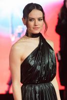 Daisy Ridley Longsleeve T-shirt #2939025