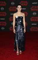 Daisy Ridley Longsleeve T-shirt #2939080