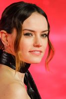 Daisy Ridley Longsleeve T-shirt #2939081