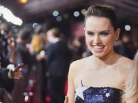 Daisy Ridley Longsleeve T-shirt #2939281