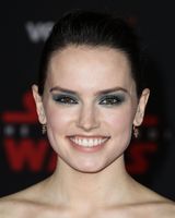 Daisy Ridley Sweatshirt #2939515