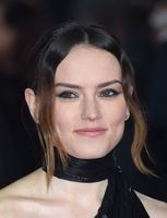 Daisy Ridley Longsleeve T-shirt #2939590