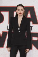 Daisy Ridley Longsleeve T-shirt #2989528