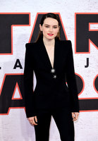 Daisy Ridley Longsleeve T-shirt #2989996
