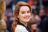 Daisy Ridley Longsleeve T-shirt #3168012