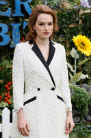 Daisy Ridley Sweatshirt #3179199
