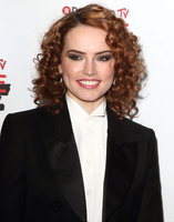 Daisy Ridley Longsleeve T-shirt #3207469