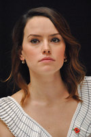 Daisy Ridley Longsleeve T-shirt #3224233