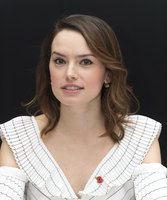 Daisy Ridley Sweatshirt #3224240