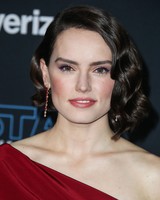 Daisy Ridley Sweatshirt #3910956