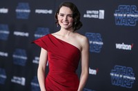 Daisy Ridley Tank Top #3910988
